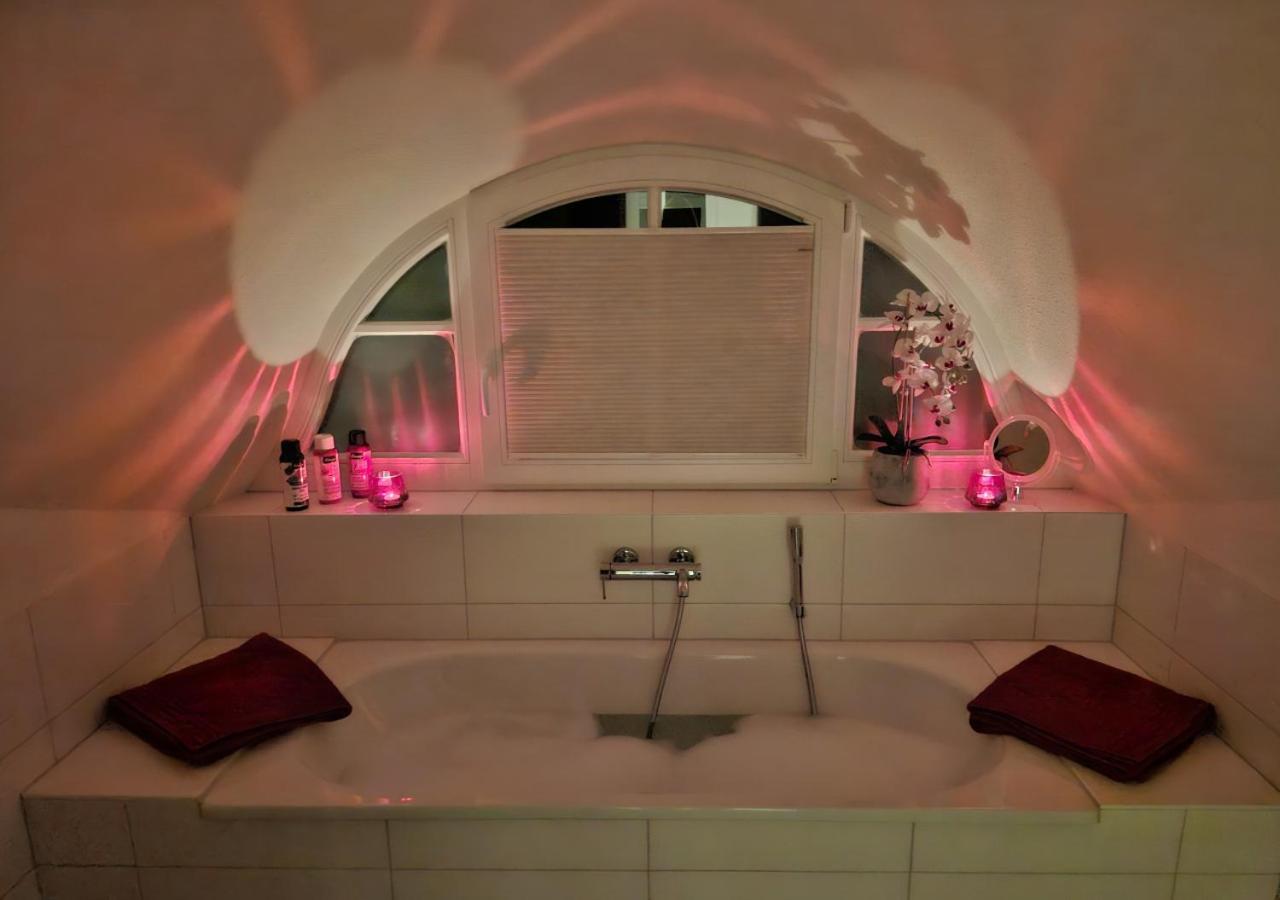 Modernes Reetdach-Ostseeferienhaus Bella Mare, Insel Usedom Mit Sauna, Kamin & Sonnenterrasse Zirchow Ngoại thất bức ảnh